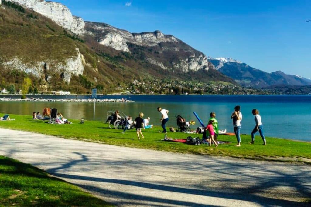Entre Lac Et Montagne Annecy Extérieur photo